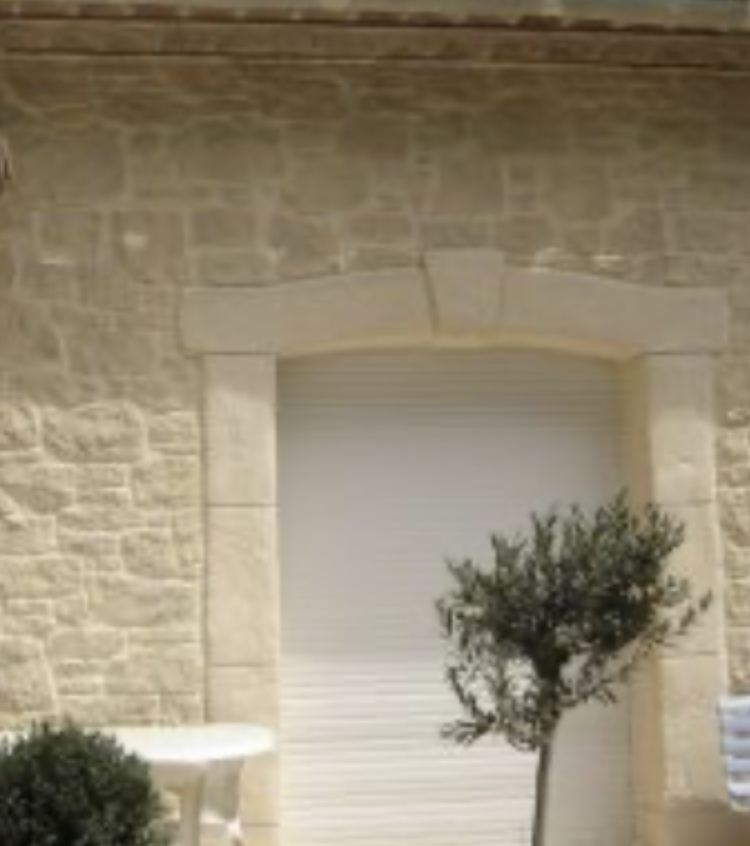 décoration aspect pierre extérieure